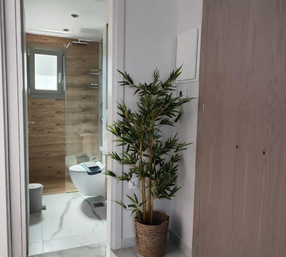 폴리크로노 Casa Helone 아파트